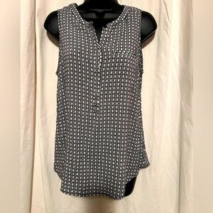 Soirée Women's Sz M Sleeveless Geometric Button Down Blouse
